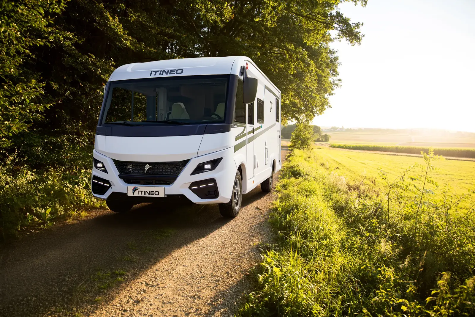 Itineo CJ660 Compact Famili – Vollintegriert mit Einzelbetten
